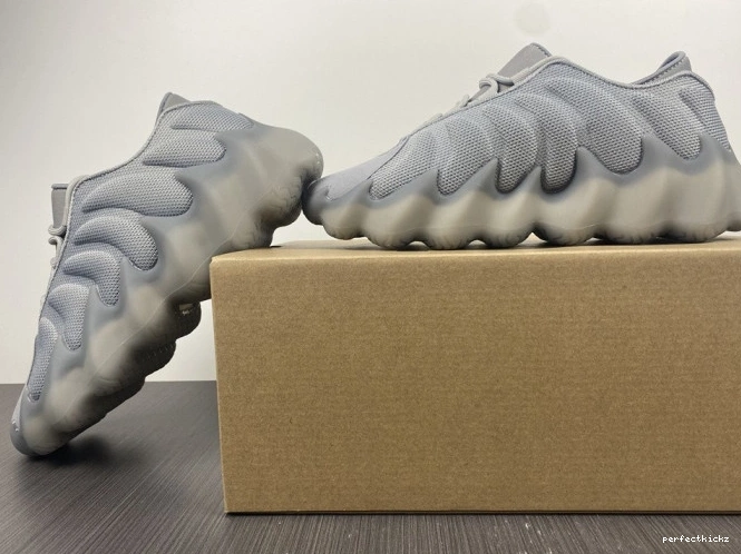 400 ADIDAS YEEZY H68033 0820